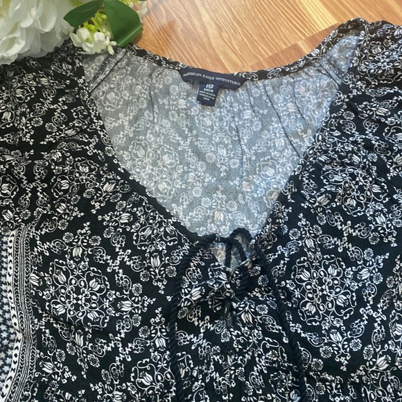 American Eagle Long Sleeve Peasant Style Top - Picture 3 of 10